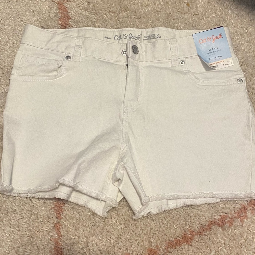 white jean shorts